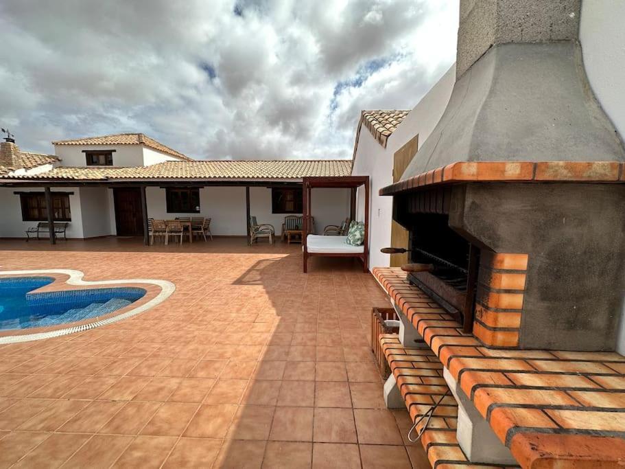 Villa With Pool In The Centre Of Fuerteventura Antigua  Exterior foto